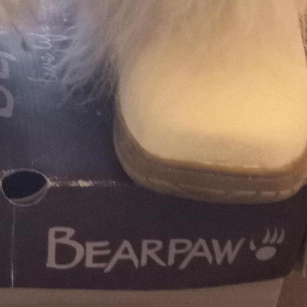 WHITE BEARPAWS - Picture 6 of 6